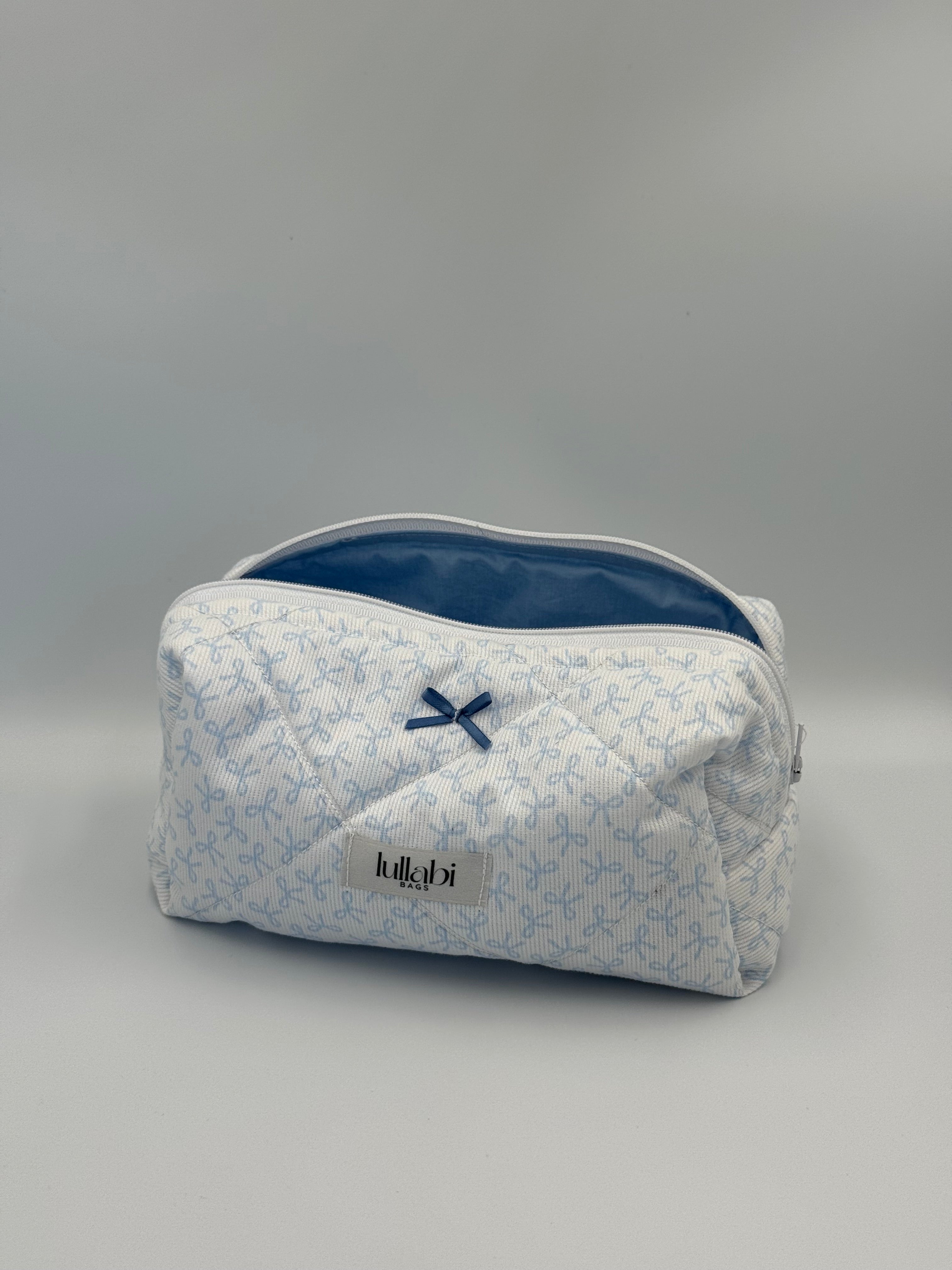 Beauty Bag Blue Coquette
