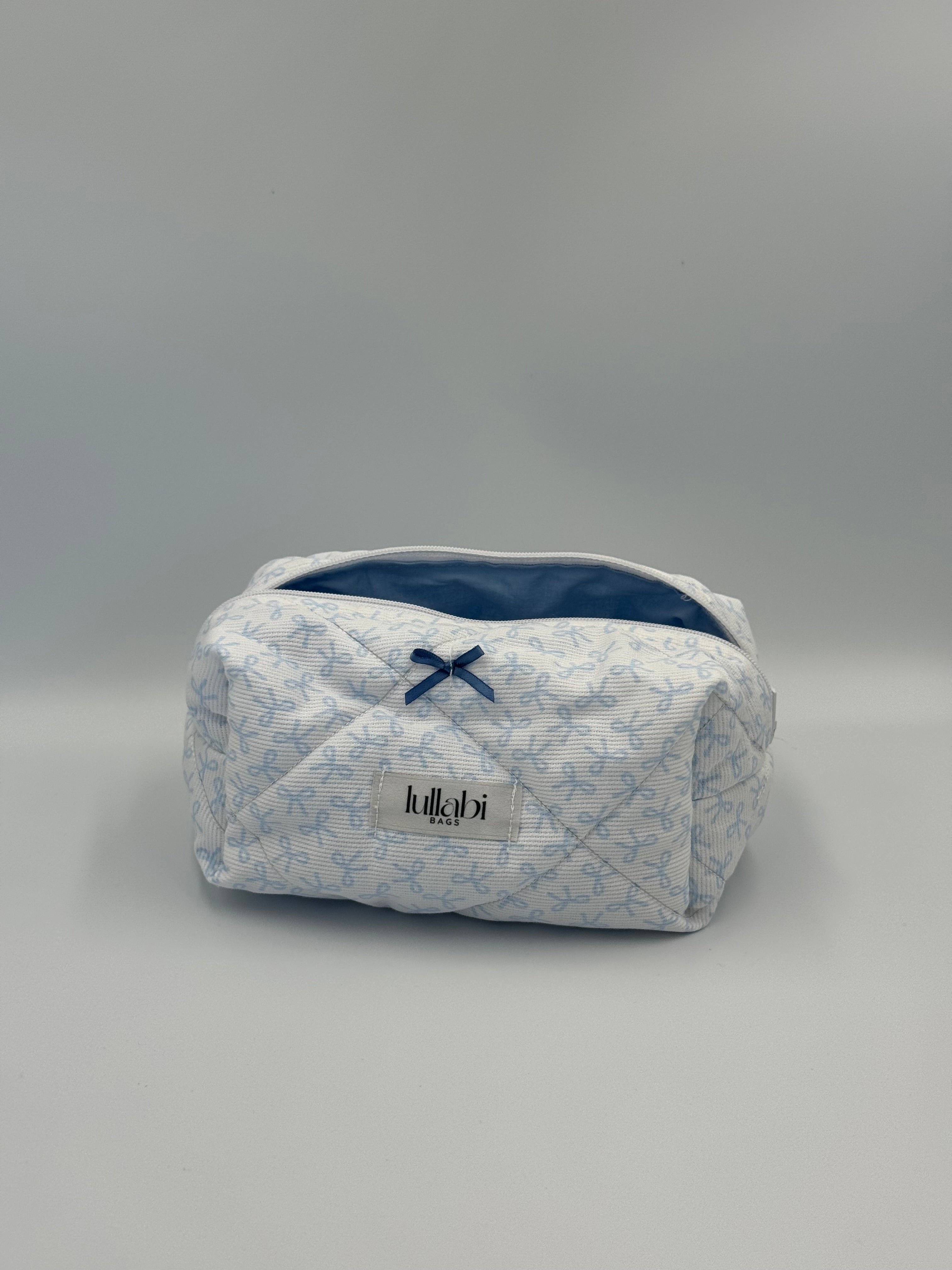 Beauty Bag Blue Coquette
